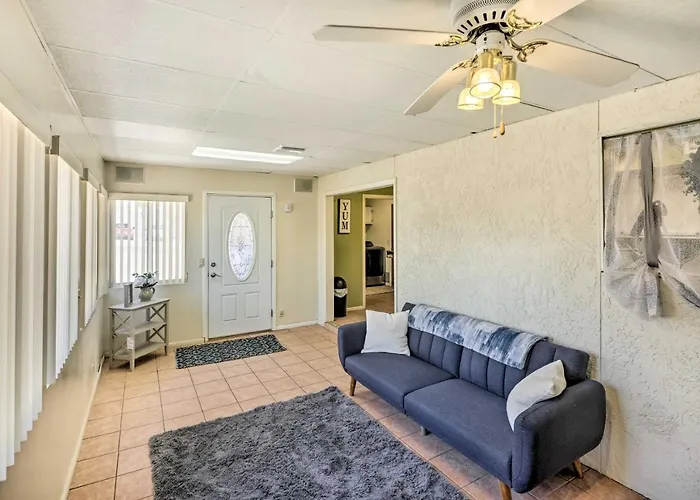 Holiday home 3 Mi To Marina: Havasu W/ Heated Pool *